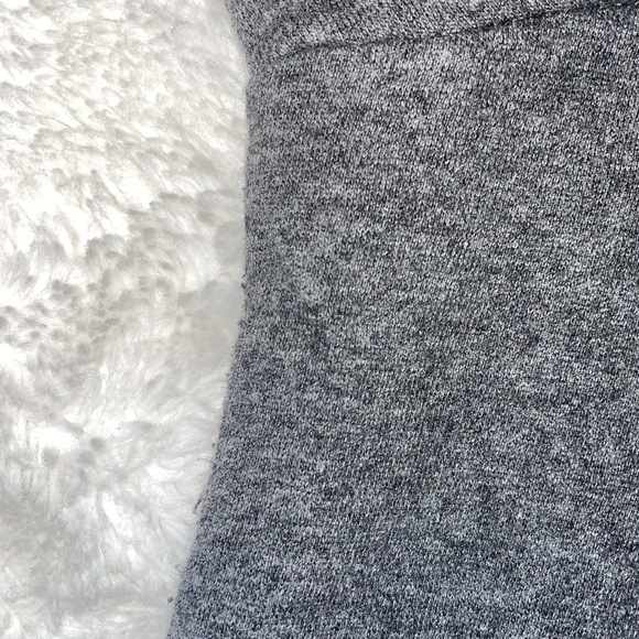 Grey Under Armour Sweatshirt‎ - Picture 6 of 6